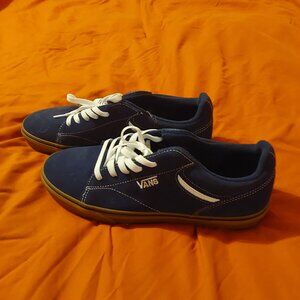 Vans Seldan shoes. Size 10.